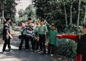 Hilangkan Kejenuhan, Santri Ponpes Darul Falah Adakan Kegiatan Outbound