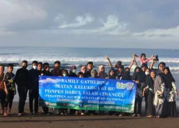Jaga Silaturahmi, Ikatan Guru Darul Falah Cimanggu Adakan Family Gathering