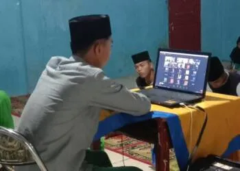 Ditengah Liburan, Pengurus Ponpes Darul Falah Tetap Ajak Santri Ngaji Walaupun Online