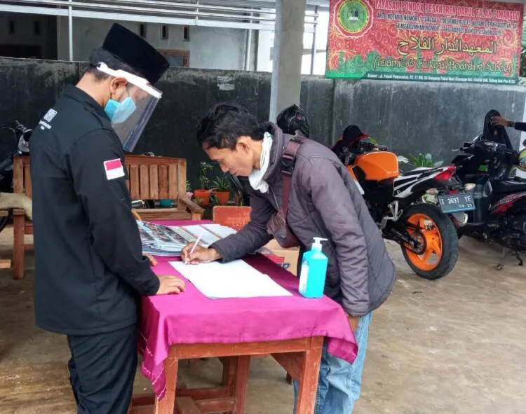 Usai Libur, Santri Ke Pondok Wajib Bawa Hasil Rapid Test Orang Tua Dicegah Masuk Kompleks Asrama