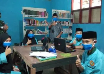 Babinsa Serka TNI AD Uu Gunawan Tinjau Kegiatan Santri Ponpes Darul Falah Cimanggu