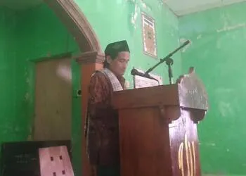 Khutbah Jumat di Masjid Ponpes Darul Falah, Kyai Mukhlisin Alaudin Ajak Jamaah Banyak Bersyukur