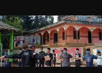 Rutin Senam Sehat Cara Santri Darul Falah Cegah Covid-19