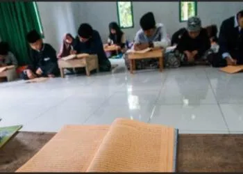Daya Tarik Kitab Kuning di Mata Kapolri Baru