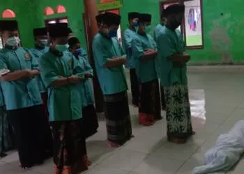 Santri Siswa Smp Nu Darul Falah Dilatih Mengurus Jenazah