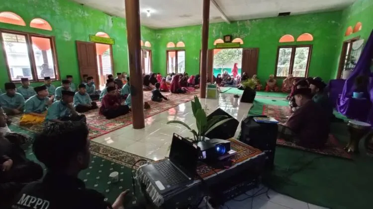 Pengajian Syahriahan Ponpes Darul Falah Cimanggu Ajang Tingkatkan Ke NU-an Santri, Jamaah & Asatidz