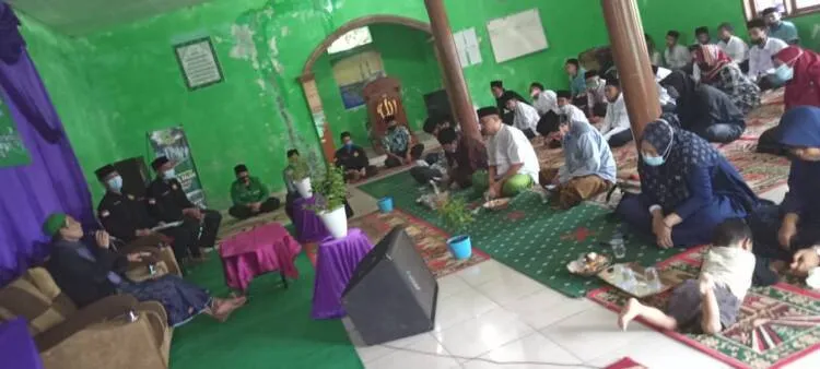 Santri & Ustadzah SMP NU Darul Falah Gelar Tahlil Akbar Doakan Korban Tragedi Wado SMP IT Muaawanah