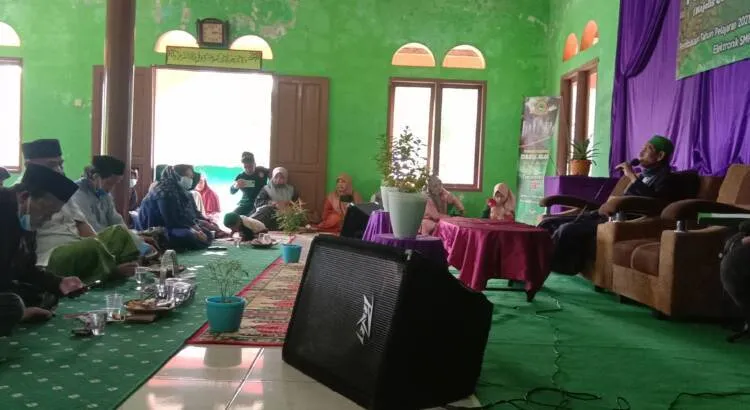 Ketua NU Ranting Desa Cimanggu Ajak Santri Darul Falah Jadi Penerus Ulama Pejuang