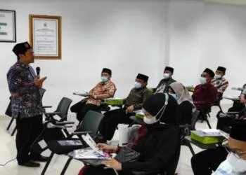 Universitas Nahdlatul Ulama Surabaya (UNUSA) Fasilitasi Pendidikan Santri di Jatim