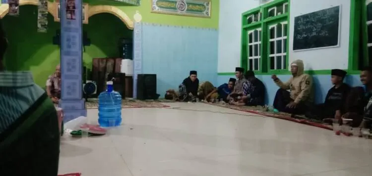 Ikuti Aturan Pemerintah, Warga Cijolang Karyabakti Tasikmalaya Gelar Takbiran di Mesjid Saja