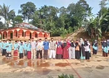 Apel Pembukaan Ujian Penilaian Akhir Tahun, Kepsek Smp Nu Darul Falah “Semoga Santri Bisa Serius Melaksanakan Ujian”
