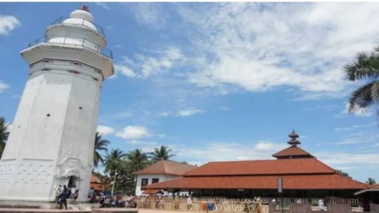 Ini lah 4 Makam kramat di Banten yang sering dibanjiri warga