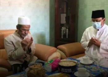Makna di Balik Perintah Sowan kepada Guru