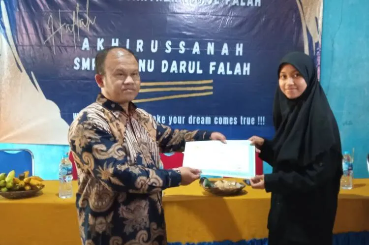Ponpes Darul Falah Cimanggu Tutup Tahun Ajaran 2020/2021 Dengan Silaturrahmi Antar Wali Santri