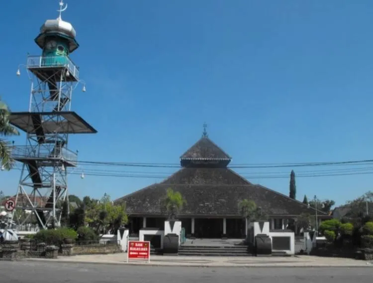 Sejarah Masuknya Islam ke Indonesia dan Perkembangannya