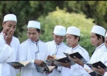 Pondok Pesantren Lingkungan NU Sebagai Contoh “Best Practice” Revolusi Mental