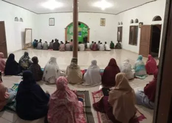 Peringati Hari Pahlawan Nasional, Santri Pondok Pesantren Darul Falah Cisalak Subang Gelar Do’a Bersama