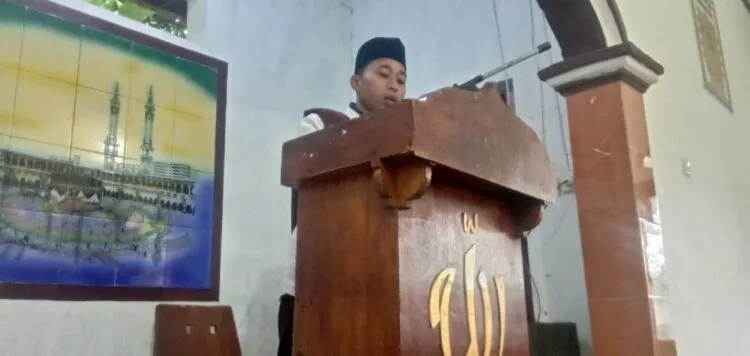 Khutbah Jum’at Diponpes Darul Falah, Ustad Idar : Derajat Santri Dalam Menuntut Ilmu