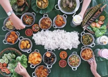 Pengaruh Makanan Halal Bagi Kualitas Ibadah Kita