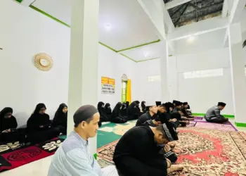 Santri Darul Falah Ziarah ke Makom Maqbaroh Wangsa Goparana